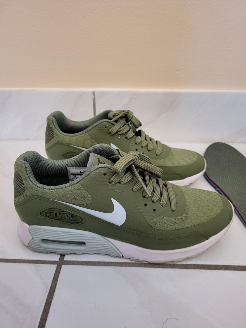 Women's Nike Air Max Olive Green and Light Blue